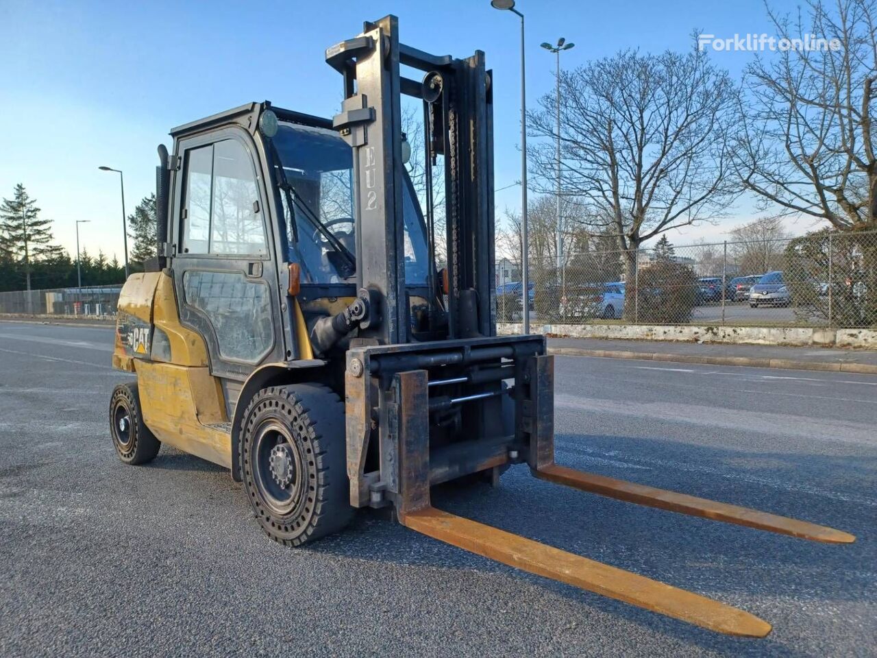 dizelski viličar Caterpillar DP50NT