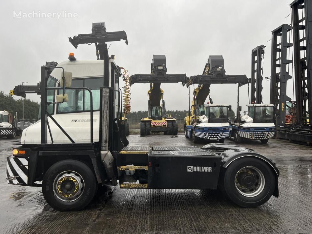 terminalni traktor Kalmar TT612D